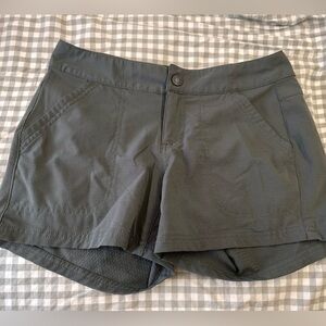 THE NORTH FACE SHORTS
